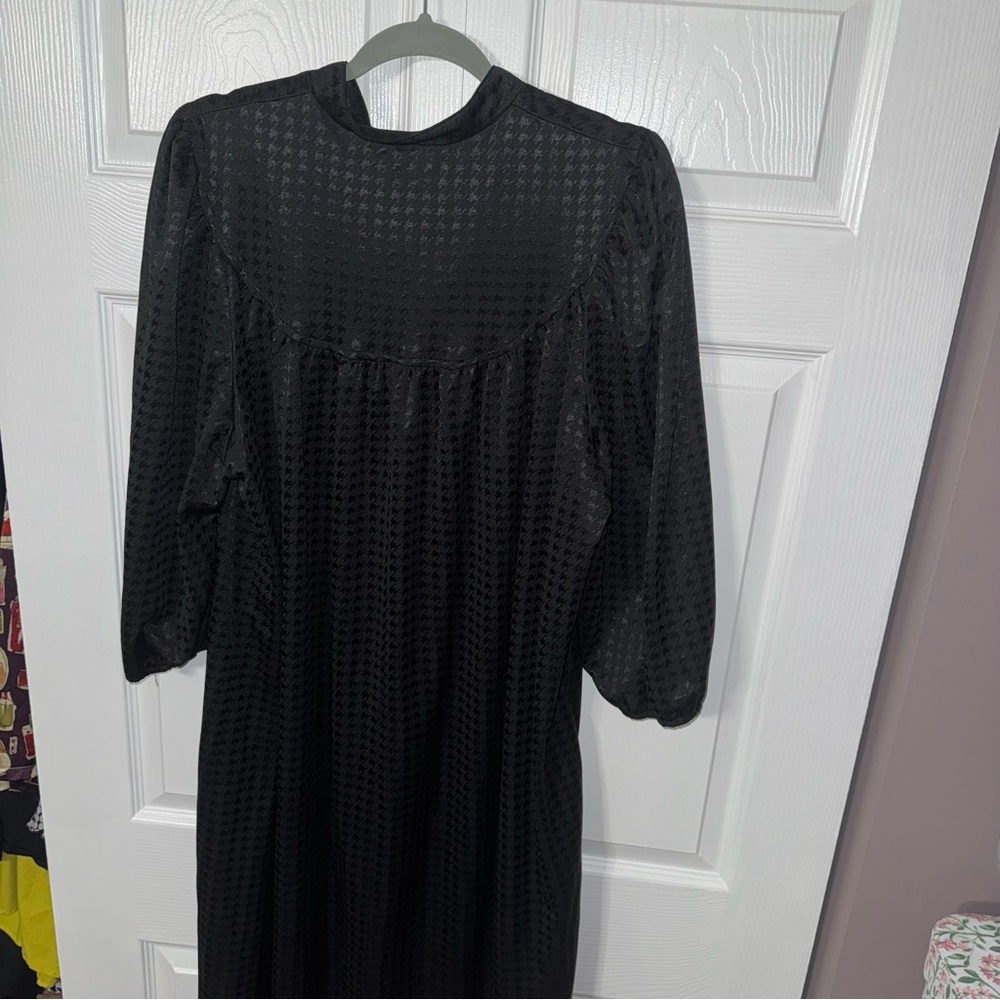 Walden Vintage Black On Black Houndstooth Housedr… - image 3